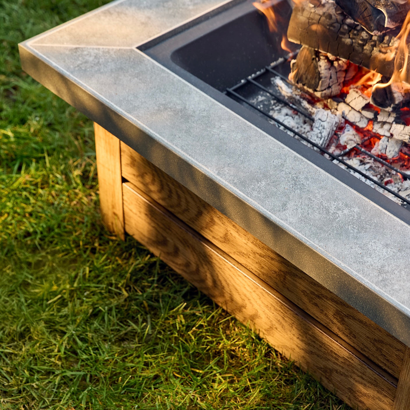 Ember Fire Pit – Honeycomb Outdoor